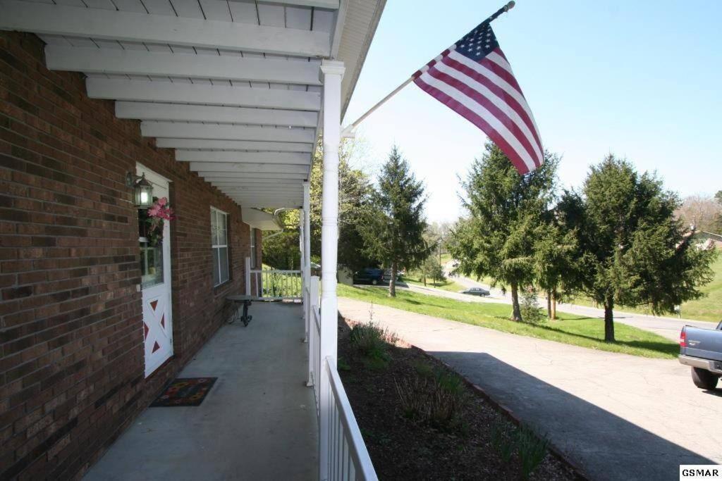 Great Smoky Country Ranch W/Balcony Suite Sevierville Exterior photo